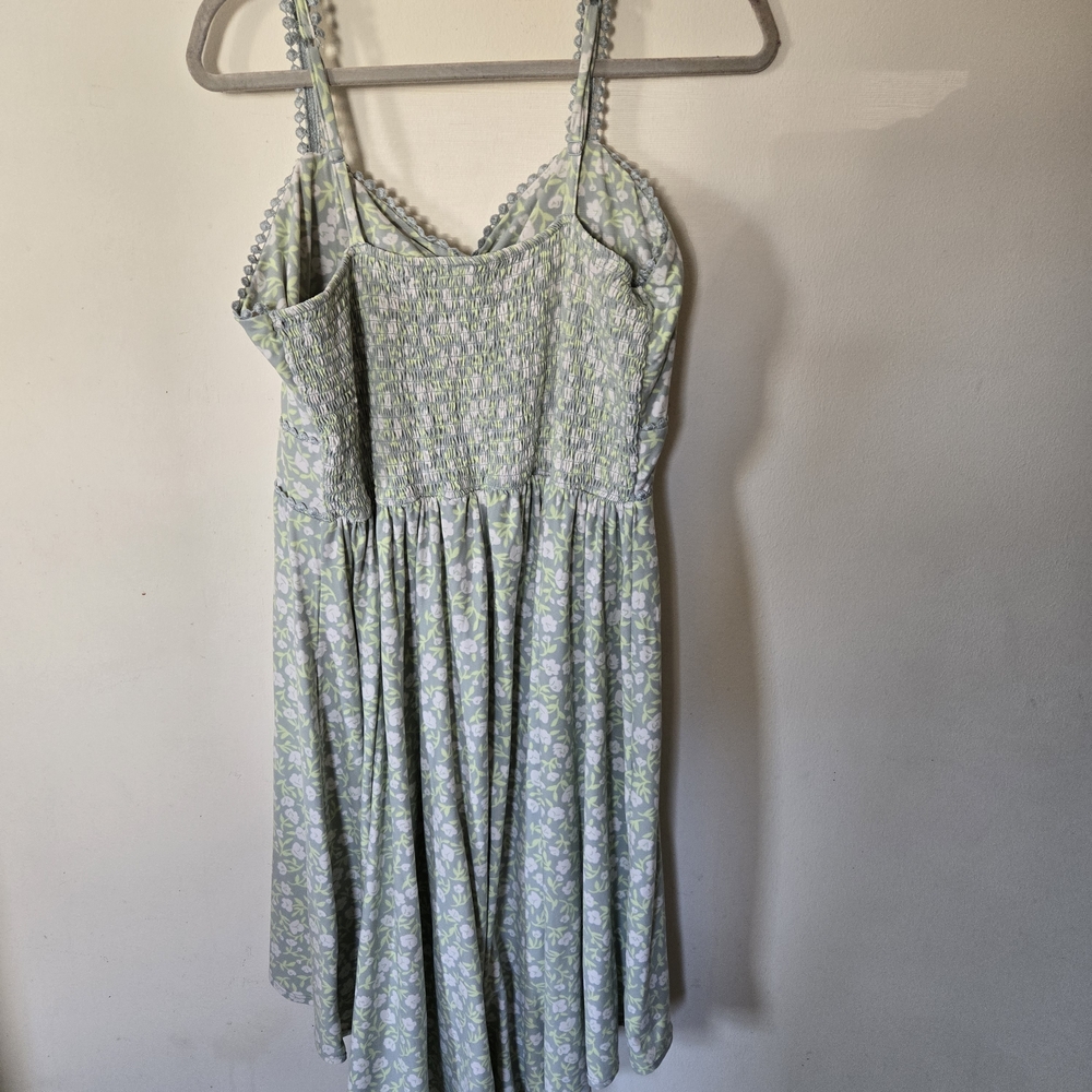 No Boundaries Green and White High-Low Floral Dress Whimsical Flowy Fairy Jr 19 - Picture 3 of 3
